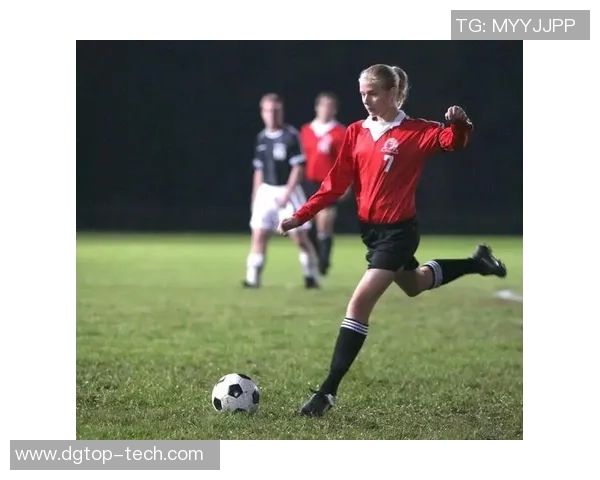 原始森林足球明星的传奇旅程与自然保护的紧密联系 原始森林足球明星的传奇旅程与自然保护的紧密联系